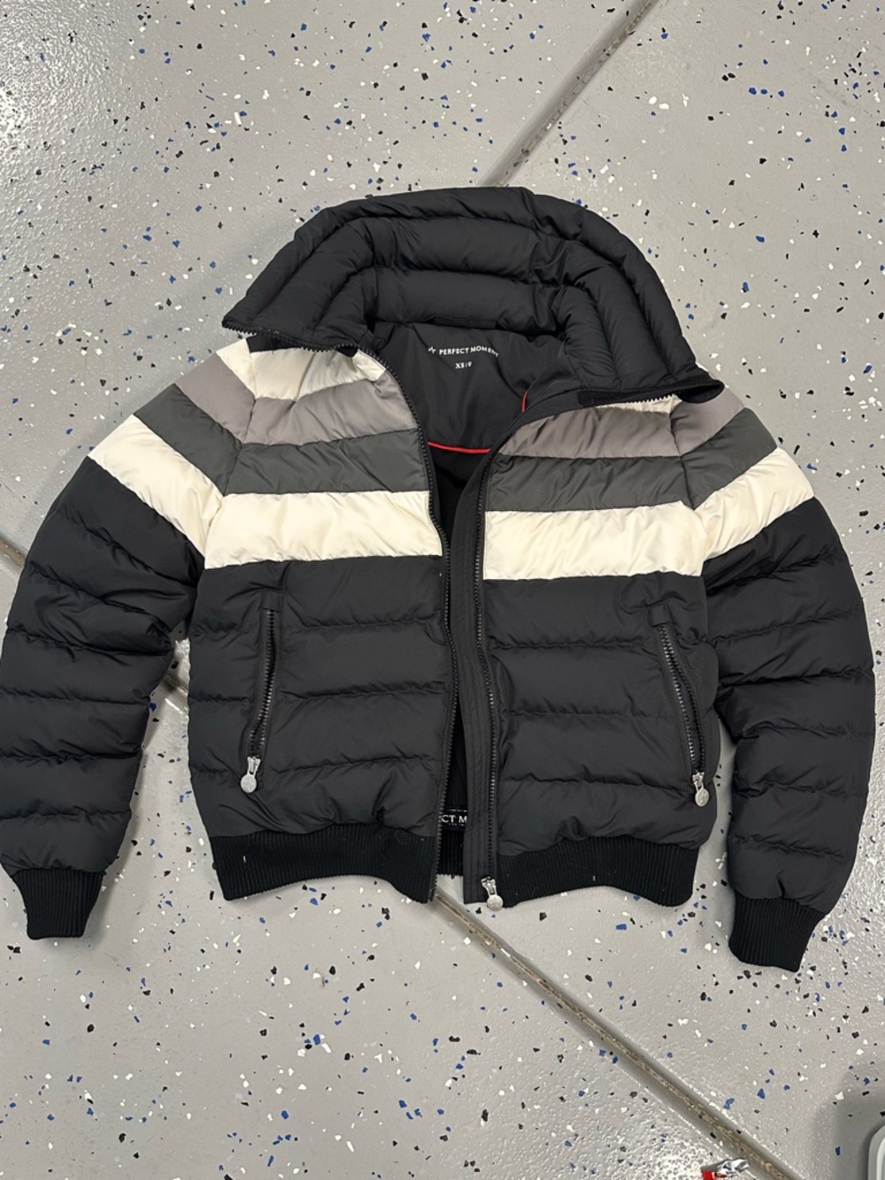 A Perfect Moment Queenie Down Puffer Jacket XS rare NEW